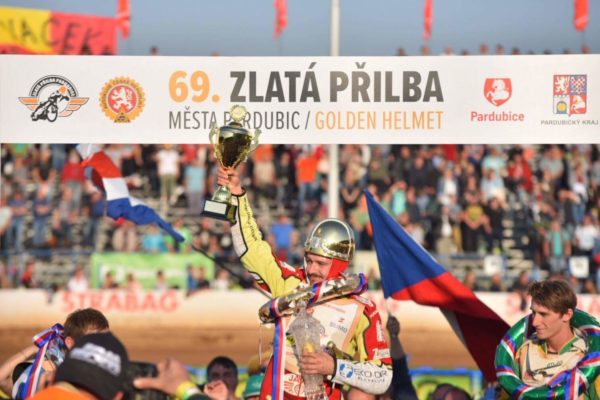 Vítěz Zlaté přilby na Tomíčkově memoriálu Vítěz Zlaté přilby na Tomíčkově memoriálu