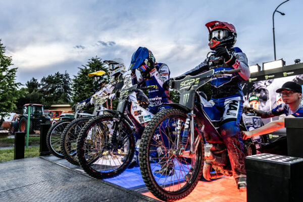 Chceš zažít závod SGP trochu jinak? Chceš zažít závod SGP trochu jinak?