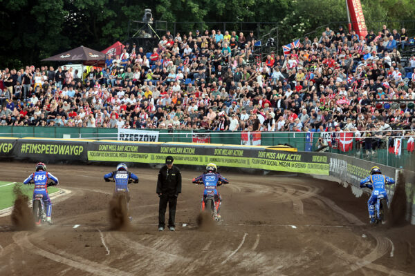 Speedway Grand Prix of Czech Republic hlásí polovinu vstupenek pryč Speedway Grand Prix of Czech Republic hlásí polovinu vstupenek pryč